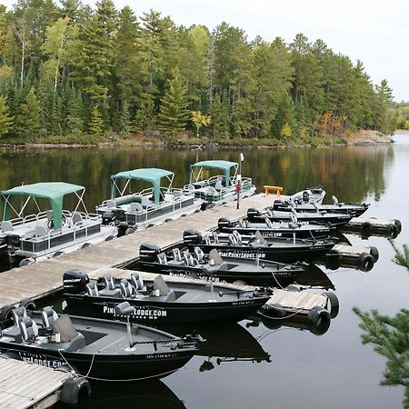 Pine Point Lodge Resort & Motel Crane Lake エクステリア 写真