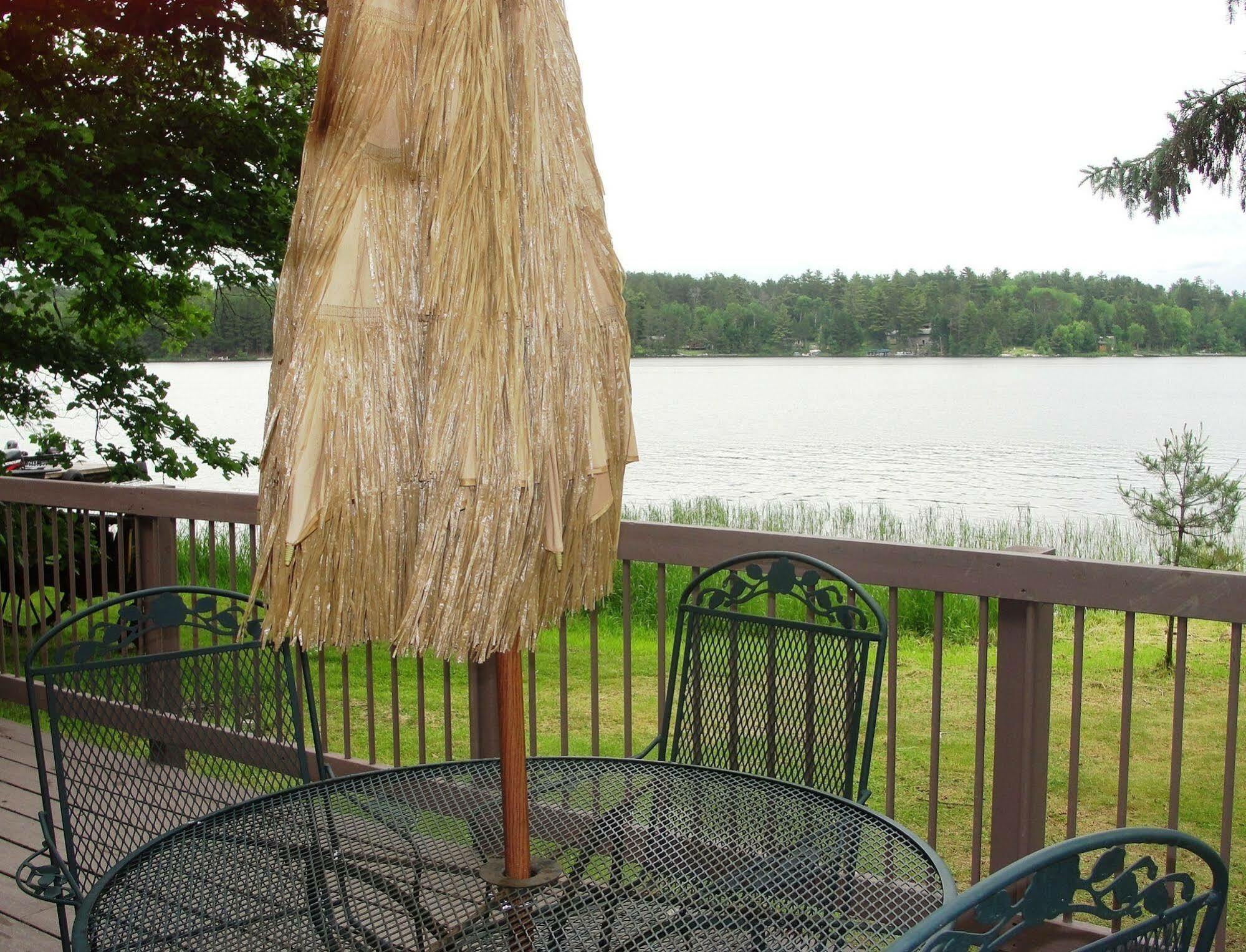 Pine Point Lodge Resort & Motel Crane Lake エクステリア 写真