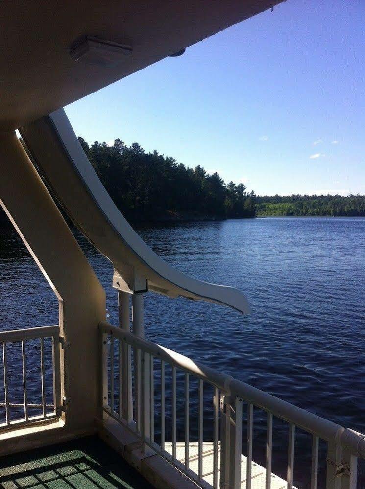 Pine Point Lodge Resort & Motel Crane Lake エクステリア 写真
